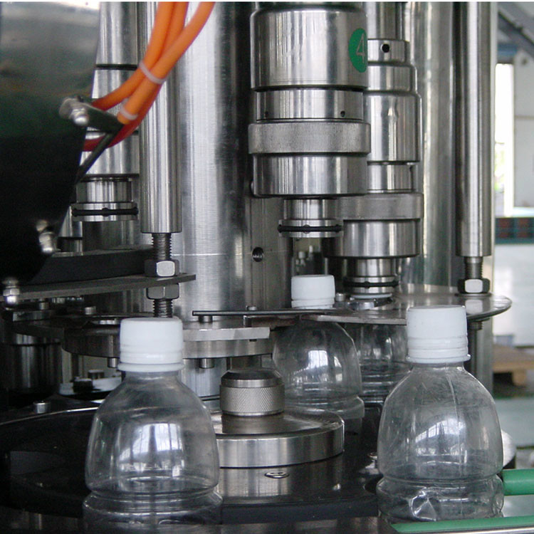 CGF14/12/5 4000BPH PET Bottle Filling Machine rinsing filling capping monobloc bottling stainless steel